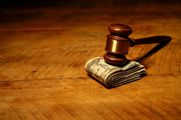 Le divorce et les détails sur les pensions alimentaires de l’ex-conjoint