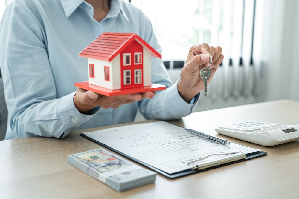 Comprendre et Naviguer dans les Complexités du Contrat de Bail Commercial