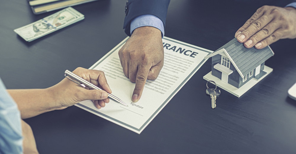 Comprendre la résiliation en cours d'année des contrats d'assurance : Un guide juridique