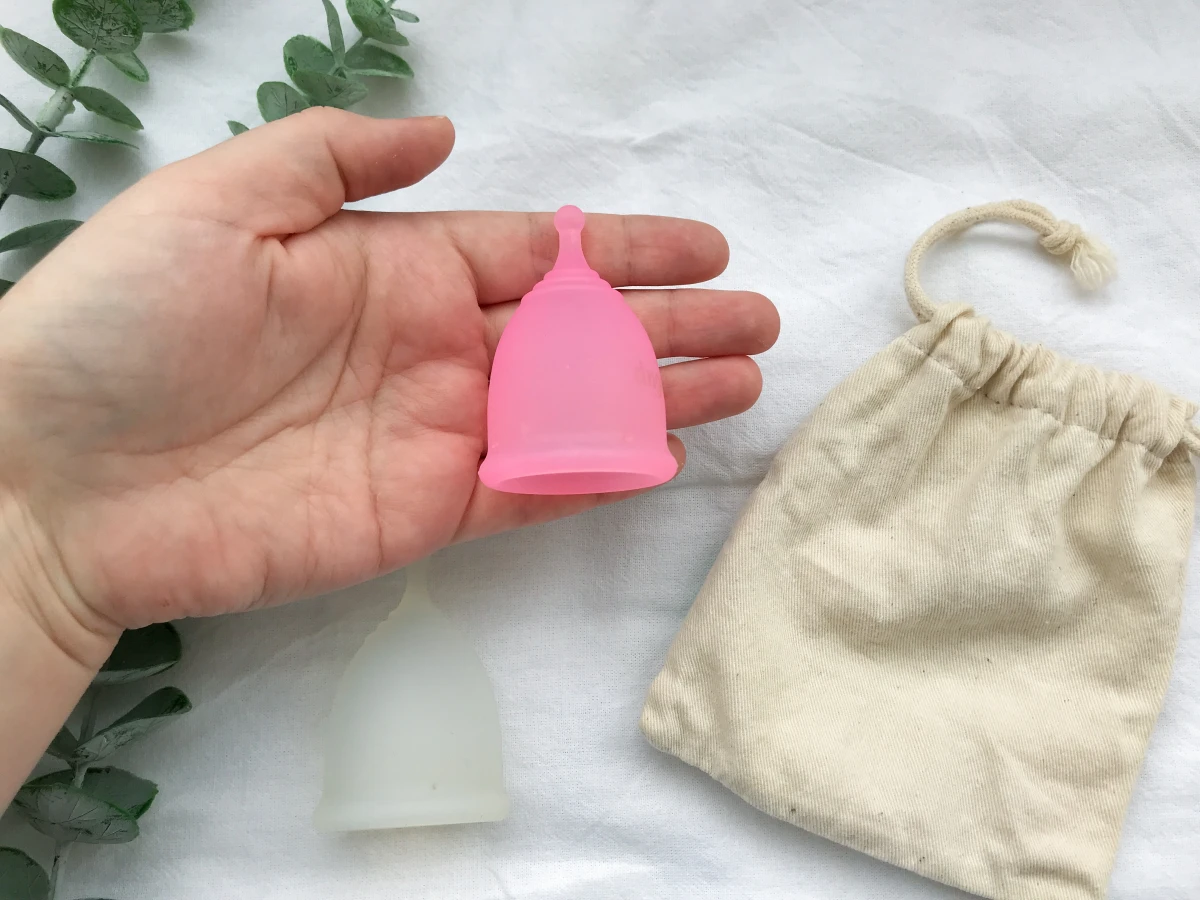 Normes sanitaires pour la commercialisation des cups menstruelles : un guide complet