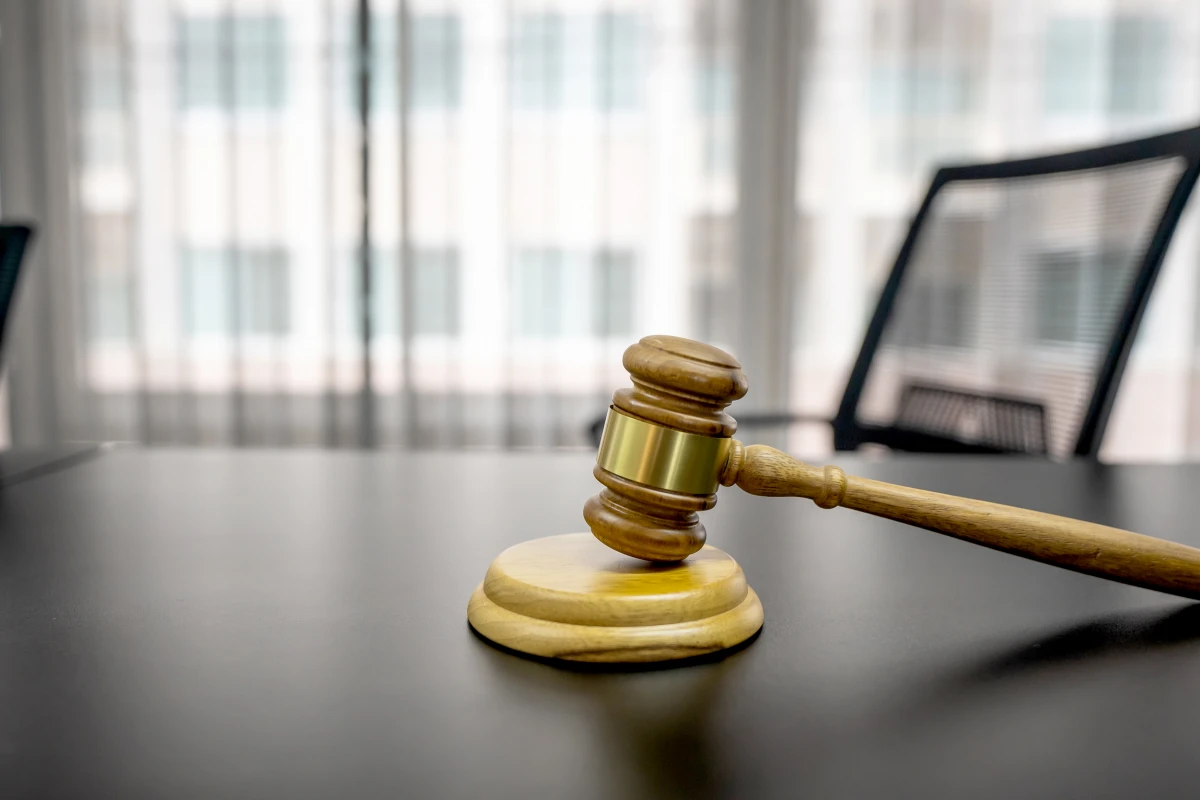 Porter plainte devant le tribunal administratif : démarches et conseils