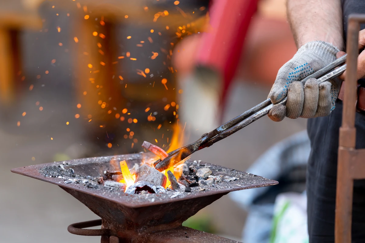 Maîtriser les normes d'installation des tubes radiants à gaz en industrie : guide juridique et technique