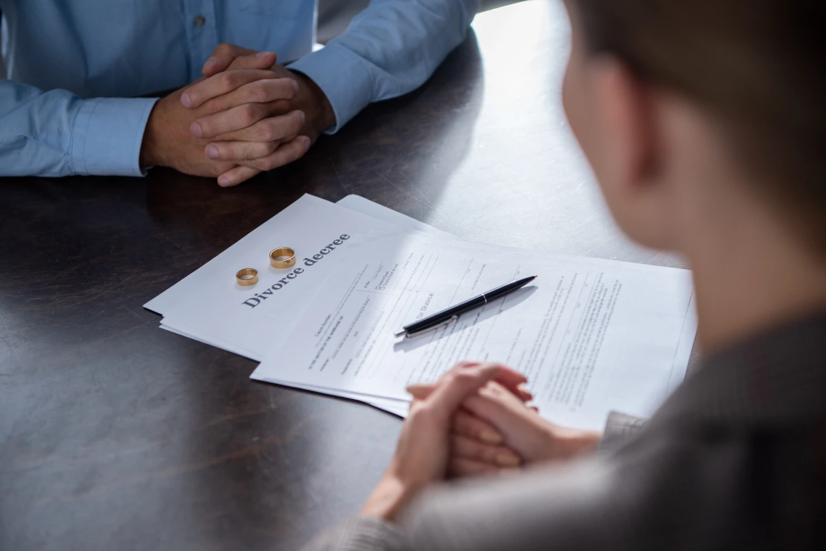 Divorce et résidence alternée : Trouver l'équilibre pour le bien-être de l'enfant